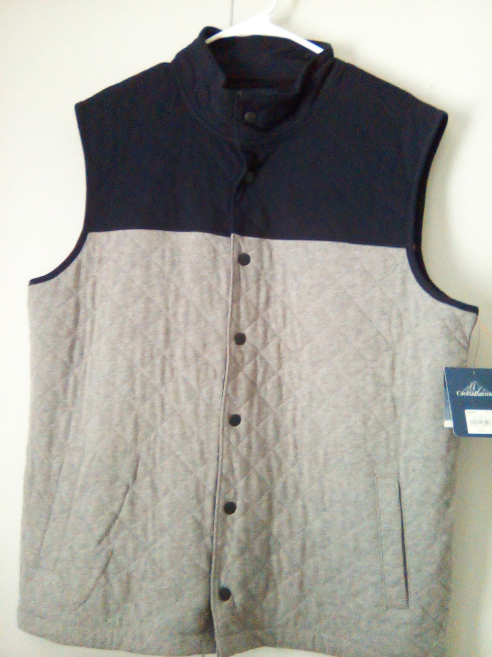 croft & barrow Quilted Vest in Gray with Black Yoke